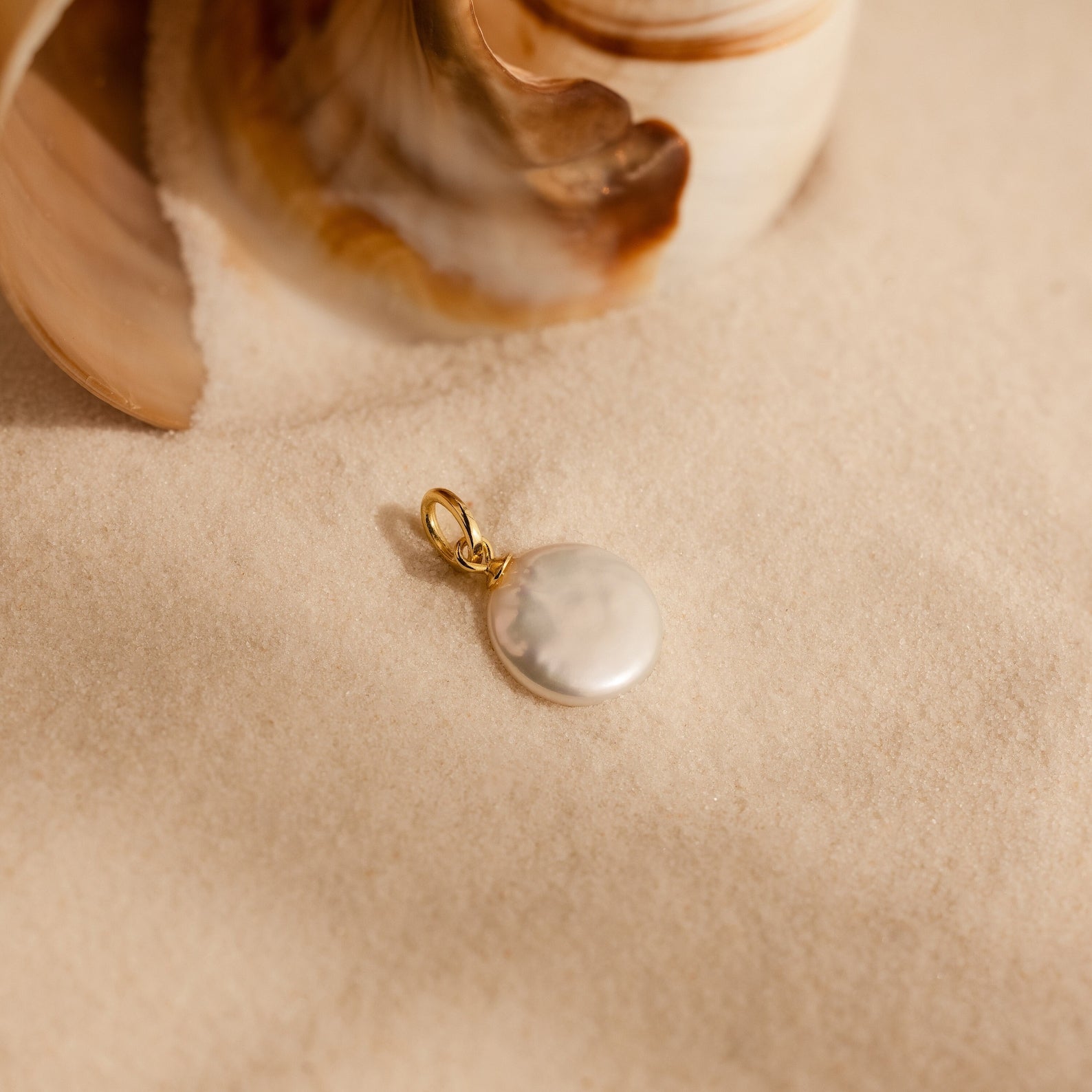 Round Pearl Charm 18K Gold
